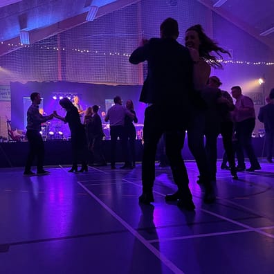 lej dj fødselsdag